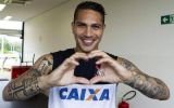 Paolo Guerrero y Corinthians posan en homenaje a San Valentín