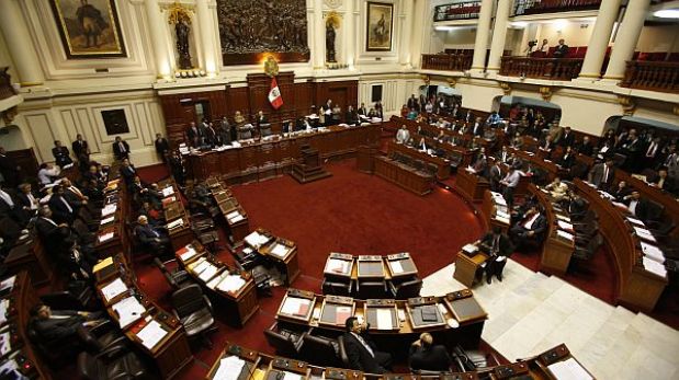 Postergan debate que pone fin a caótico régimen laboral del sector público
