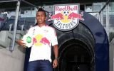'La magia' en Austria: Yordy Reyna fue presentado en el Red Bull Salzburg