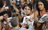Los 5 momentos menos apropiados para pedirle un autógrafo a un famoso