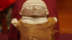 Egipto entrega a Perú piezas recuperadas de la cultura Chancay