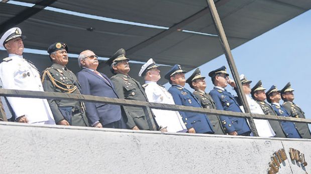 Seis oficiales de más alto cargo de las Fuerzas Armadas pasan a retiro