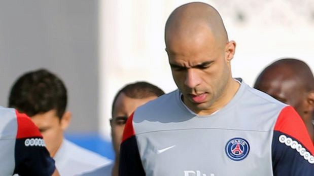 Alex, defensor brasileño del París Saint Germain. (Foto: Reuters)