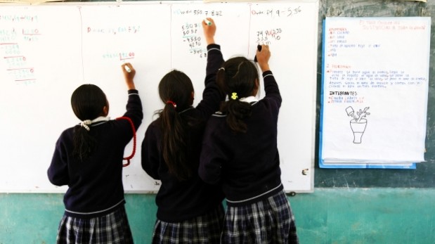 No se deje engañar: lo que debe tener un colegio de primaria