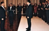 Foto revela que primo de López Meneses entregó bastón a Humala