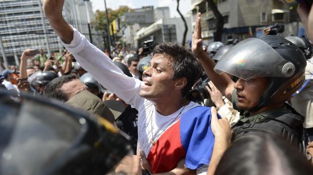 Gobernador chavista pide al gobierno liberar a Leopoldo López
