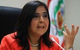 Críticas de ex ministros a Nadine "los dejan como peleles"
