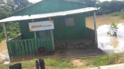 Inundaciones obligan a evacuar a más de 50 familias