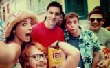 Messi se toma 'selfies' con hinchas en calles de Río de Janeiro