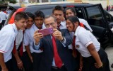 Ministro de Educación no se resistió a la fiebre del ‘selfie’