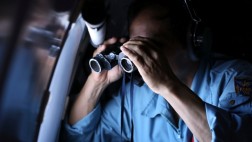 Malasia: dos millones de internautas buscan avión desaparecido