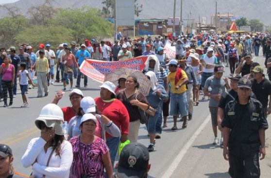 Mineros de Nasca rechazan acuerdo y continuarán con paro
