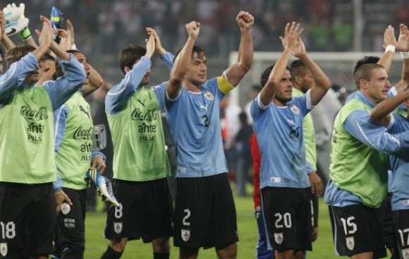 Uruguay teme quedar fuera del Mundial Brasil 2014