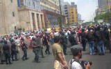 Trabajadores del PJ y policías se enfrentaron en la Av. Abancay