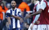 El nuevo compañero de Ronaldinho: Nicolás Anelka