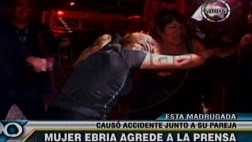 Mujer ebria atacó a periodistas tras sufrir accidente en Comas