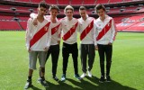 One Direction con la camiseta de Perú y su pasión por el fútbol
