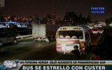 Coaster que recogía pasajeros en lugar prohibido fue chocada