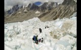 El Everest se va quedando sin montañistas tras devastador alud