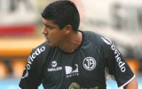 Erick Delgado fue operado con éxito en Argentina