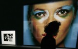 Mario Testino le rinde culto a sus musas en el MATE
