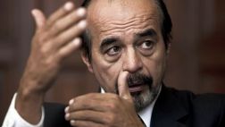 Mulder no declaró a la ONPE que contrató con Punto Visual