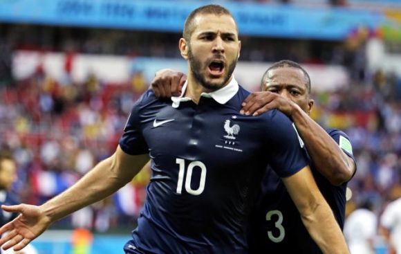 Francia goleó 3-0 a Honduras con doblete de Benzema