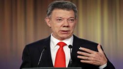 Santos propone eliminar la reelección después de ser reelecto