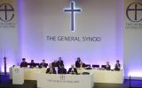 La Iglesia anglicana aprueba la ordenación de mujeres obispo