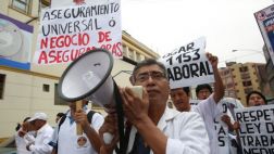 Médicos presentarán estudio sobre salarios al Congreso