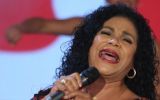 Eva Ayllón anunció gira por Europa y un nuevo disco
