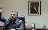 “Urresti, manu militari y aplausos”, por Alberto Villar Campos