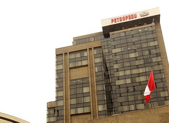 Petro-Perú cambiará su directorio tras acusaciones por derrame