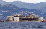 El Costa Concordia terminó su travesía al llegar a Génova