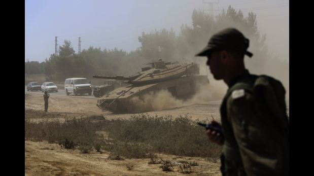 Soldados israelíes preparándose para la ofensiva.(Foto: AP)