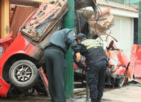 Así quedó el auto que protagonizó el fatal accidente en Surco