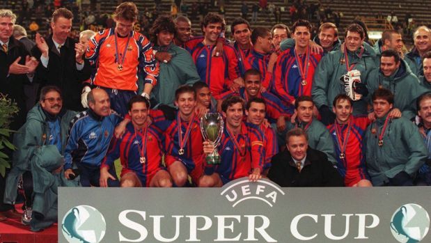 Barcelona ganó la Supercopa en la temporada 97/98, con Luis Figo frente al Borussia Dortmund (Foto: Getty Images)