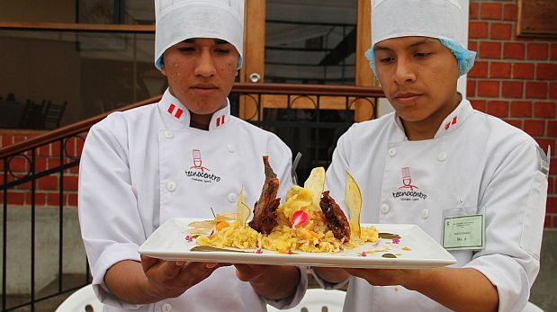 Plato de cuy confitado triunfó en concurso de comida en Cañete