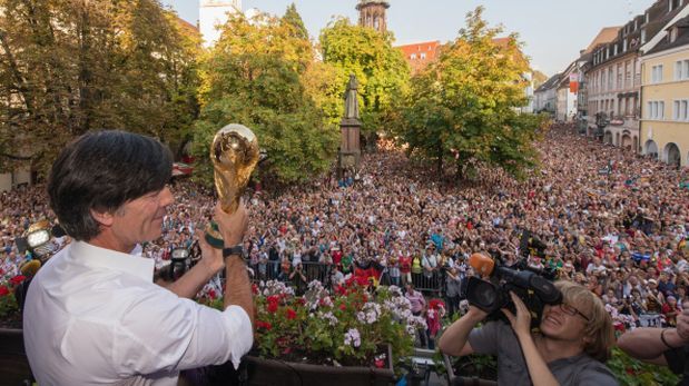 Joachim Löw llevó la Copa del Mundo a su ciudad natal