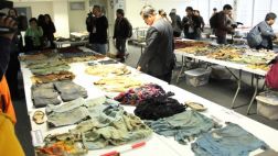 Exhiben las prendas halladas en fosas del cuartel Los Cabitos