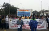 Transportistas del Callao marchan hacia sede del MTC