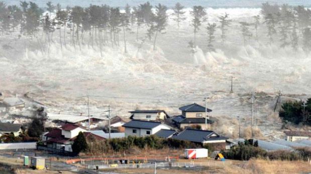 Tsunami que azotó a Japón en el 2011.(Foto: Reuters)