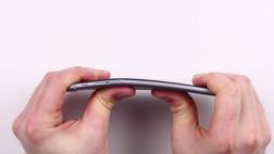 Apple responde al #bendgate: "Eso es extremadamente raro"