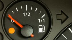 ¿Pasa algo si conduzco con poca gasolina?