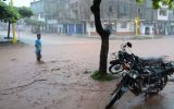 Tingo María está inundada tras dos horas de lluvia