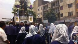 Señor de los Milagros inicia su primer recorrido de noviembre
