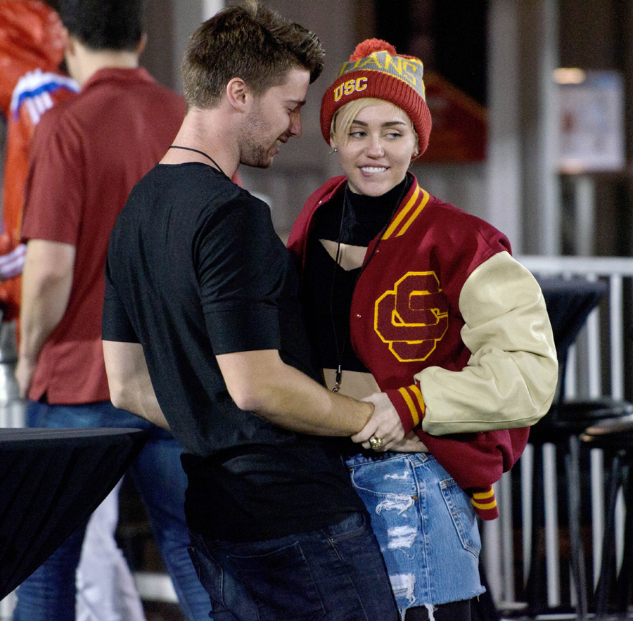 Miley Cyrus: madre de su nuevo novio la desaprueba