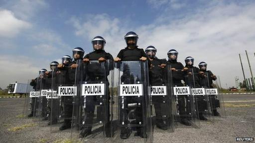 Medidas de Peña Nieto: El laberinto para limpiar la policía