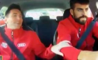 YouTube: Messi se asustó en prueba de manejo con Piqué (VIDEO)