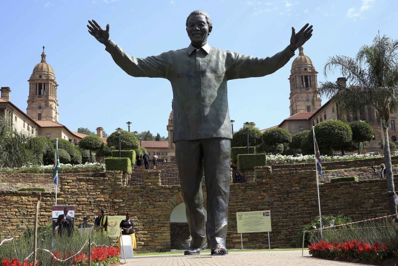 Nelson Mandela: Sudáfrica conmemora el primer año de su muerte